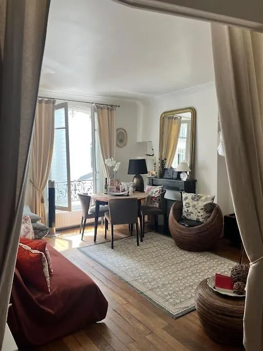 Beautiful & Central Apartment Near Champs-Elysees باريس فرنسا