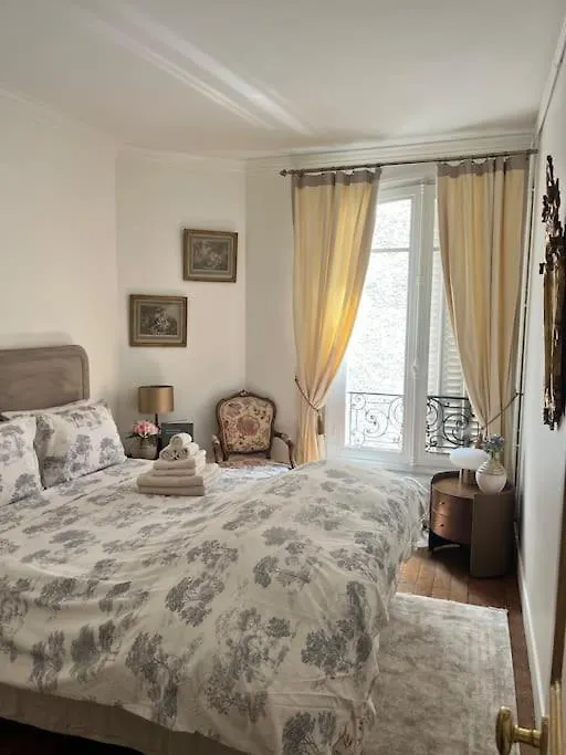 Beautiful & Central Apartment Near Champs-Elysees باريس