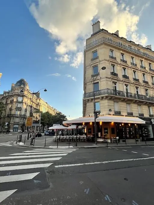 Beautiful & Central Apartment Near Champs-Elysees باريس