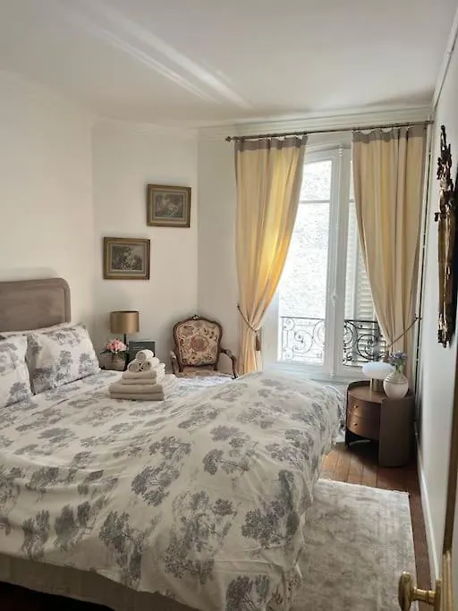 Beautiful & Central Apartment Near Champs-Elysees باريس